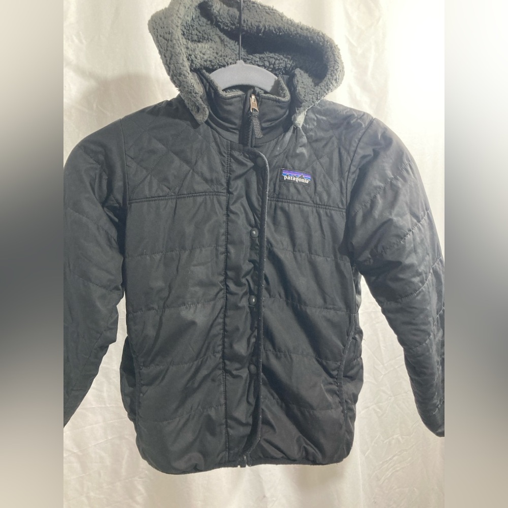 Patagonia Girls Reversible Black Gray Fleece Puffer Jacket S (7-8)